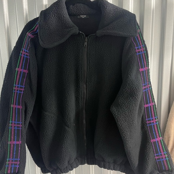Terez Jackets & Blazers - Terez Women’s Black Fleece Zip Up Jacket with Plaid Accents size Large